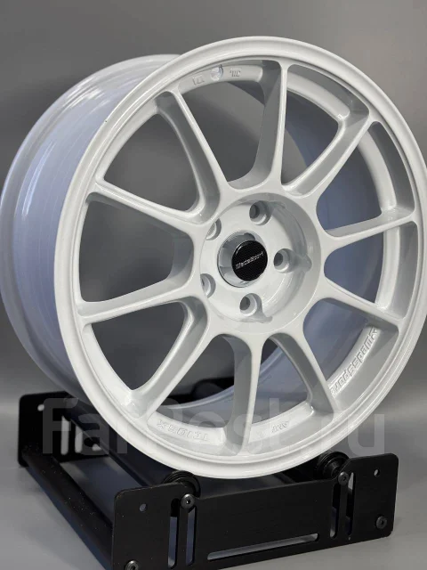 Weds Sport TC105X. 8.0x17", 5x114.3, ET35, �� 73,1���. ����