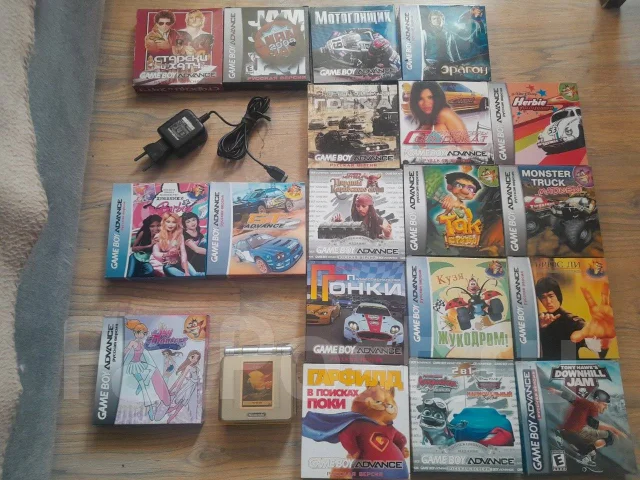 Nintendo Game Boy Advance SP ����