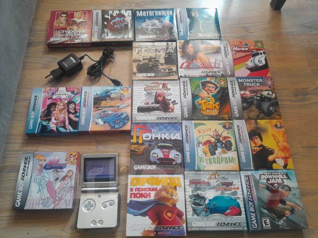 Nintendo Game Boy Advance SP ����