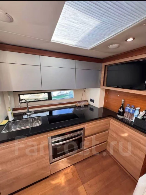 Sealine. 2012 ���, ��������� ������������, ������. ��� ����� �� ������������ ����