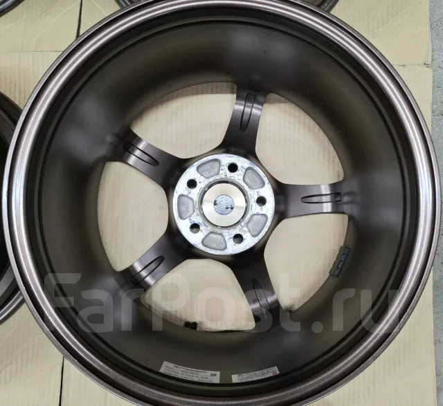 Advan Racing GT. 8.0x17", 5x114.3, ET45, �� 73���. ��� ����� �� ������������ ����