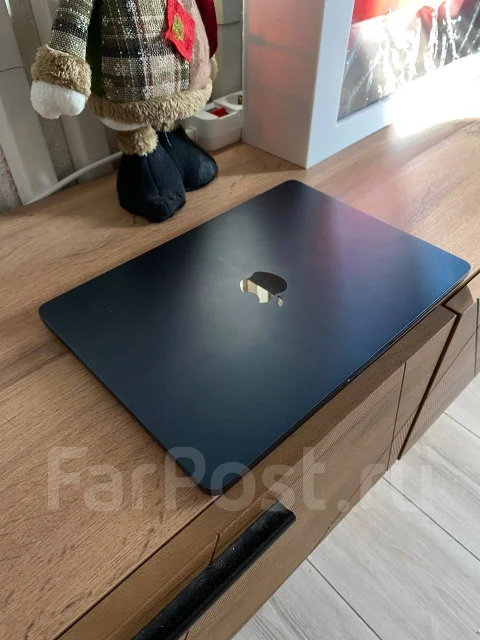 Apple MacBook Air 13 2025. 13", 4,4����, ��� 16 ��, ���� 256���, WiFi: 1, Bluetooth: 1, ����������� �� 12��. ����