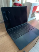 Apple MacBook Air 13 2025. 13", 4,4����, ��� 16 ��, ���� 256���, WiFi: 1, Bluetooth: 1, ����������� �� 12��. ����