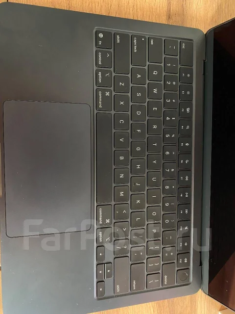 Apple MacBook Air 13 2025. 13", 4,4����, ��� 16 ��, ���� 256���, WiFi: 1, Bluetooth: 1, ����������� �� 12��. ����