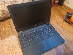 Acer Aspire ES1-523 ����