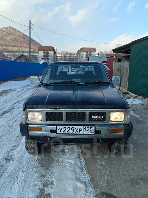 Nissan Datsun. ��������, 4wd, 2.7, ������, 256����. �� ����