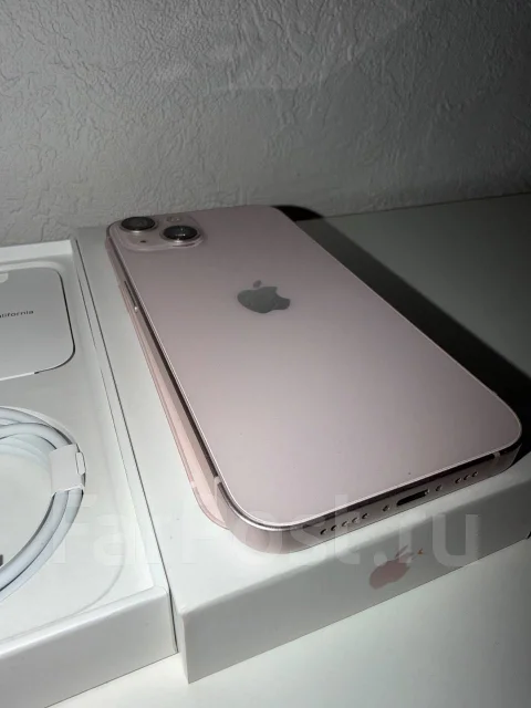 Apple iPhone 13. �/�, 128 ��, �������, 5G ����