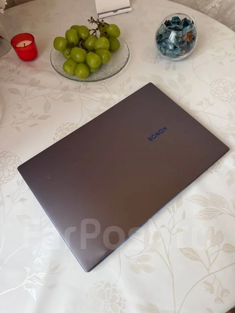 Honor MagicBook 15. 15.6", ���� 512���, WiFi: 1, Bluetooth: 1 ����