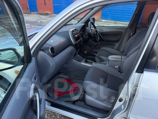 Toyota RAV4. �������, ��������, 1.8 (125��.�.), ������, 134����. �� ����
