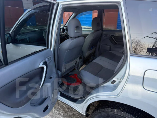 Toyota RAV4. �������, ��������, 1.8 (125��.�.), ������, 134����. �� ����