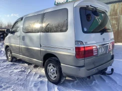 Toyota Grand Hiace ����