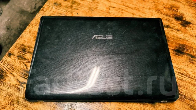 Asus. 15.6", 2,5����, ��� 3072 ��, ���� 180���, WiFi: 1, Bluetooth: 1, ����������� �� 1��. ����