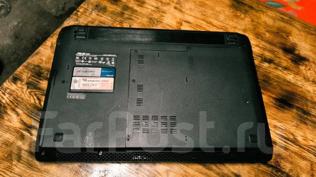 Asus. 15.6", 2,5����, ��� 3072 ��, ���� 180���, WiFi: 1, Bluetooth: 1, ����������� �� 1��. ����