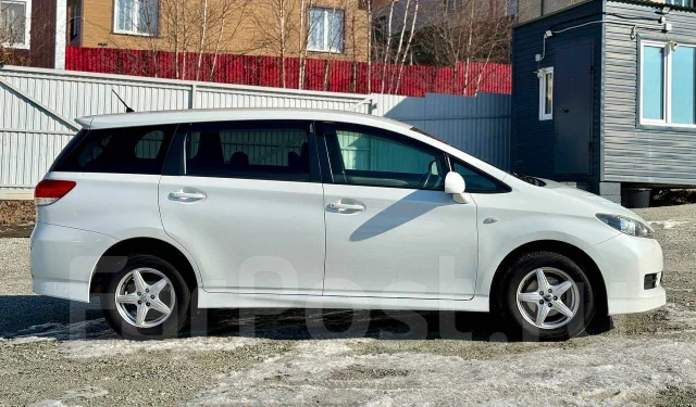 Toyota Wish. �������, 4wd, 1.8 (133��.�.), ������, 153 000����. �� ����