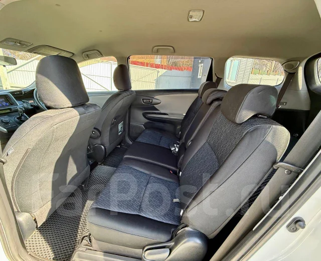 Toyota Wish. �������, 4wd, 1.8 (133��.�.), ������, 153 000����. �� ����