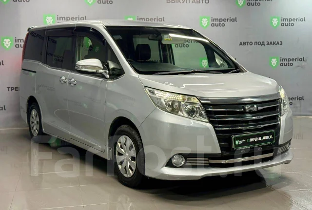 Toyota Noah. �������, ��������, 2.0 (152��.�.), ������, 178 000����. �� ����