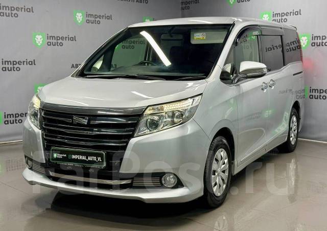 Toyota Noah. �������, ��������, 2.0 (152��.�.), ������, 178 000����. �� ����