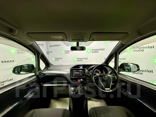 Toyota Noah. �������, ��������, 2.0 (152��.�.), ������, 178 000����. �� ����