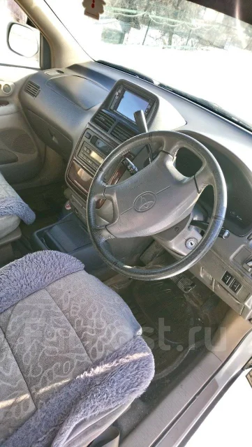 Toyota Ipsum. �������, ��������, ������, 285����. �� ����