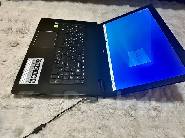 Acer Aspire E5-774G. 17", 2����, ��� 6 ��, ���� 1 000���, WiFi: 1, Bluetooth: 1 ����