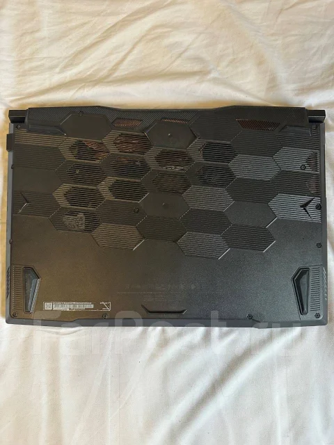 MSI Katana 17 B12UCR. 17.3", 2����, ��� 16 ��, ���� 512���, WiFi: 1, Bluetooth: 1, ����������� �� 3��. ����