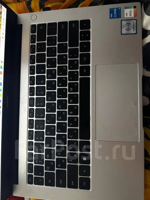 Huawei. 14", 2,4����, ��� 8 ��, ���� 512���, WiFi: 1, Bluetooth: 1, ����������� �� 6��. ����