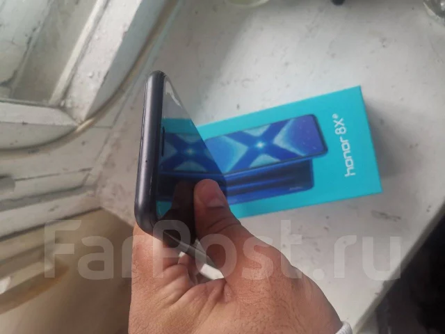 Honor 8X. �/�, 64 ��, ������, 3G, 4G LTE, Dual-SIM, NFC ����
