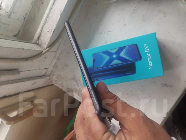 Honor 8X. �/�, 64 ��, ������, 3G, 4G LTE, Dual-SIM, NFC ����