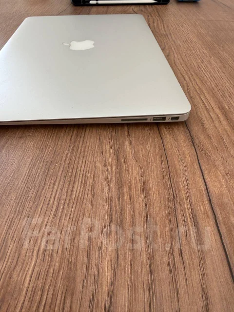 Apple MacBook Air 13 2015 Early. 13", 1,6����, ��� 4 ��, ���� 128���, WiFi: 1, Bluetooth: 1, ����������� �� 7��. ����