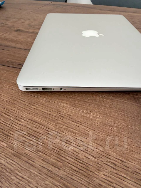 Apple MacBook Air 13 2015 Early. 13", 1,6����, ��� 4 ��, ���� 128���, WiFi: 1, Bluetooth: 1, ����������� �� 7��. ����