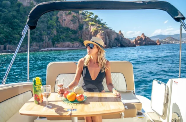 Bayliner. 2026 ���, ����� 8,15��., ��������� ��� ���������, 350��.�., ������. ��� ����� �� ���������� ����