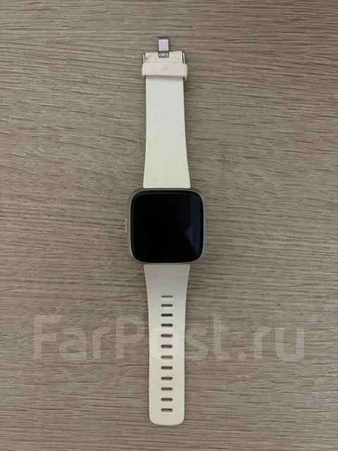 Fitbit Versa. GPS ����