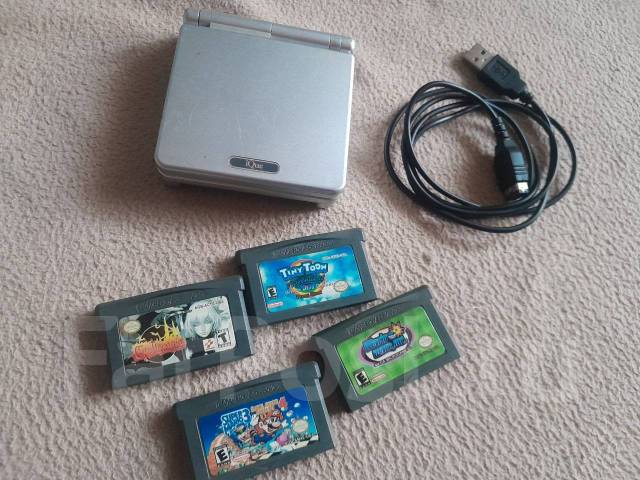 Nintendo Game Boy Advance SP ����