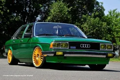 Audi 100 ����