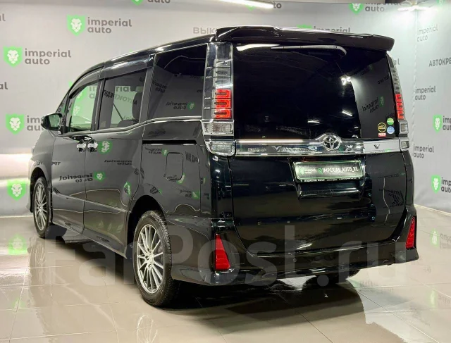 Toyota Voxy. �������, ��������, 2.0 (152��.�.), ������, 87 000����. �� ����