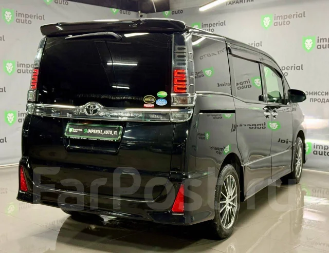 Toyota Voxy. �������, ��������, 2.0 (152��.�.), ������, 87 000����. �� ����