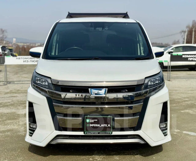 Toyota Noah. �������, ��������, 1.8 (99��.�.), ������, 161 000����. �� ����