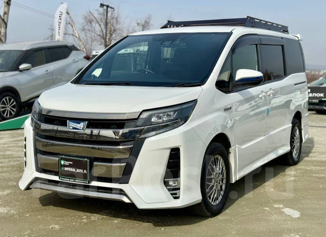 Toyota Noah. �������, ��������, 1.8 (99��.�.), ������, 161 000����. �� ����