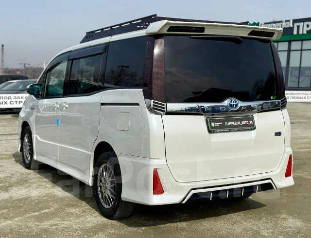 Toyota Noah. �������, ��������, 1.8 (99��.�.), ������, 161 000����. �� ����