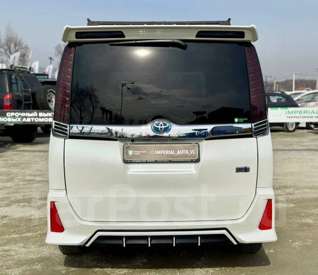 Toyota Noah. �������, ��������, 1.8 (99��.�.), ������, 161 000����. �� ����