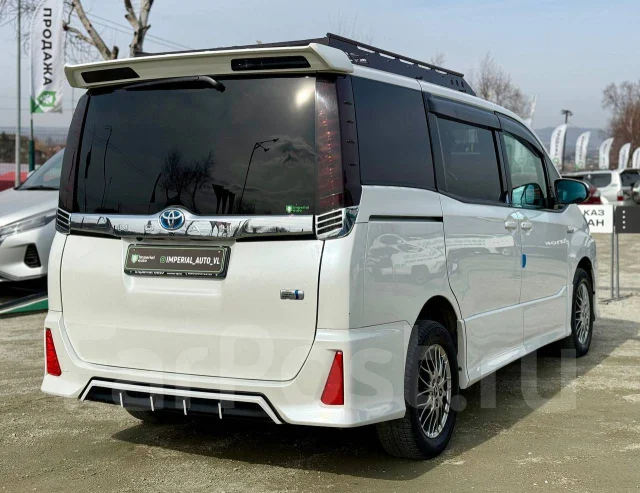 Toyota Noah. �������, ��������, 1.8 (99��.�.), ������, 161 000����. �� ����