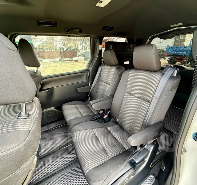 Toyota Noah. �������, ��������, 1.8 (99��.�.), ������, 161 000����. �� ����