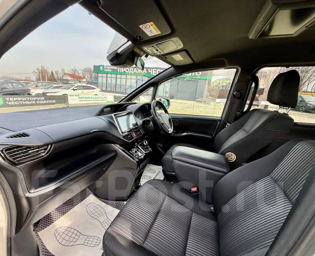 Toyota Noah. �������, ��������, 1.8 (99��.�.), ������, 161 000����. �� ����