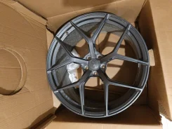 Sport Technic. 10.5x22", 5x114.3, ET-25, �� 60,1���. ����