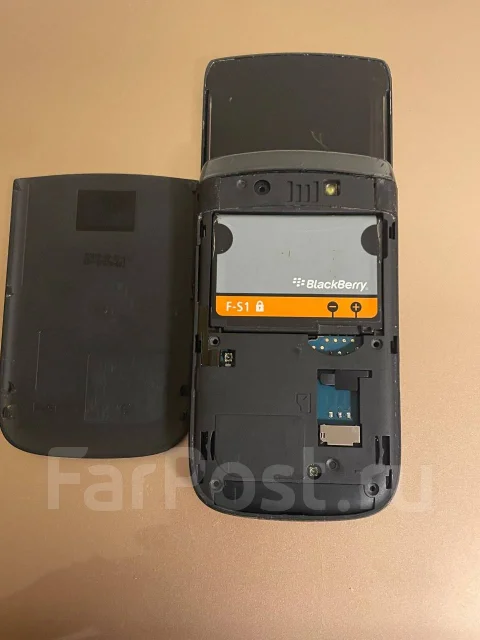 BlackBerry Torch 9800. �/� ����