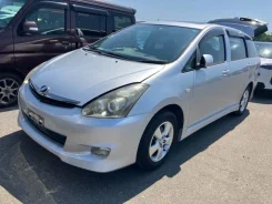 ������ ����� �������� ����� �� Toyota Wish 2003-2009 ����