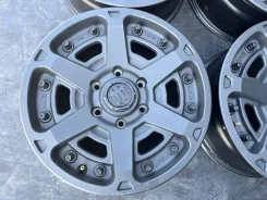 Crimson MG Armor FF. 7.0x17", 6x139.7, ET38, �� 106,1���. ����