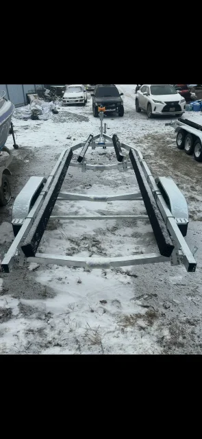 Qingdao E&H Trailer. �/�: 1 500���., �����: 400���. ����