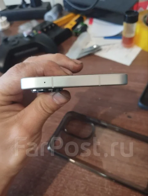 Xiaomi Poco F7. �/�, 256 ��, �����, ���������, 3G, 4G LTE, 5G, Dual-SIM ����