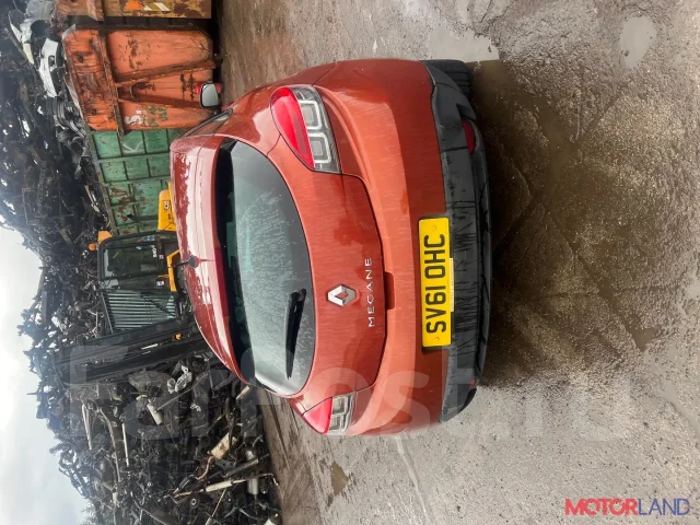 ������� Renault Megane 3 2009-2016 21068998 8200665518 ����